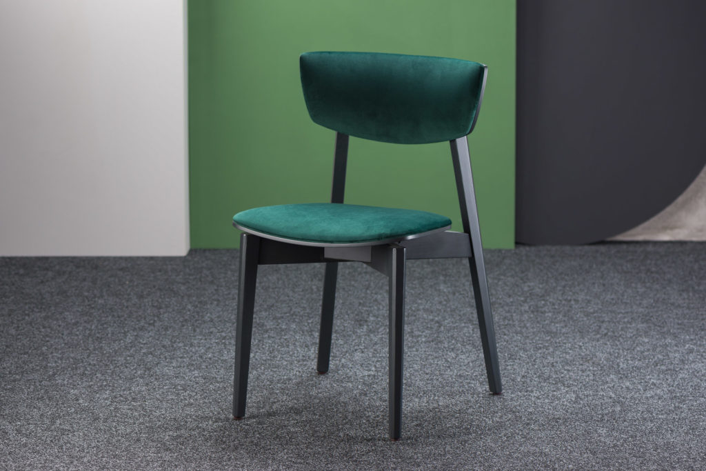 Кухонный стул "Орто" с зеленой велюровой обивкой (Exim Жасмин 38)