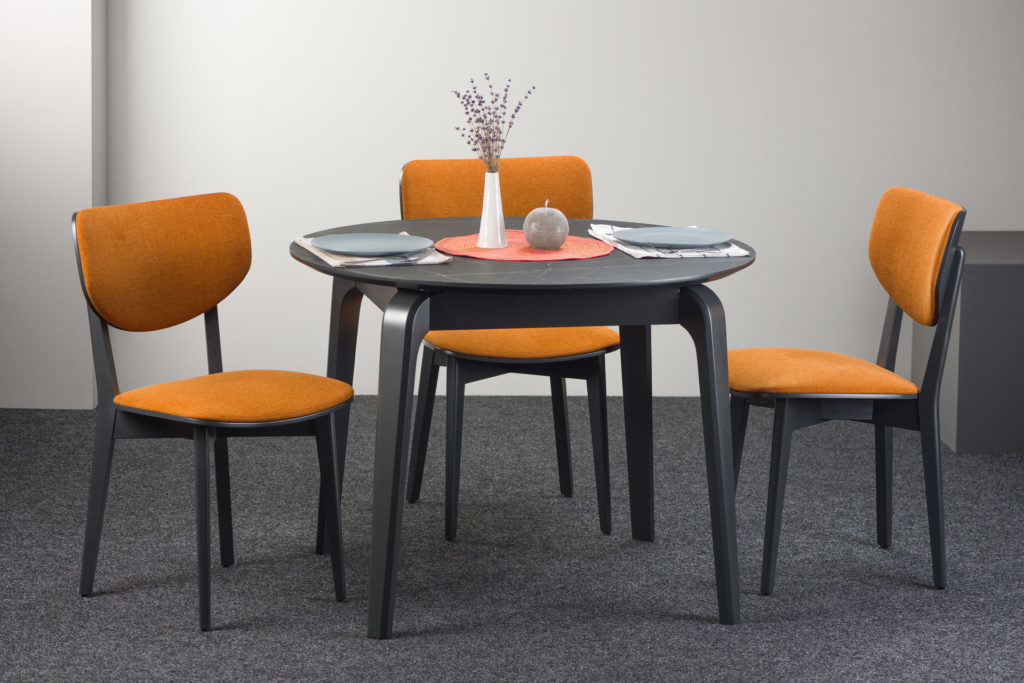 Круглый кухонный стол "Спейс" столешница - HPL (черный камень) + 4 стула "03А" с оранжевой рогожкой